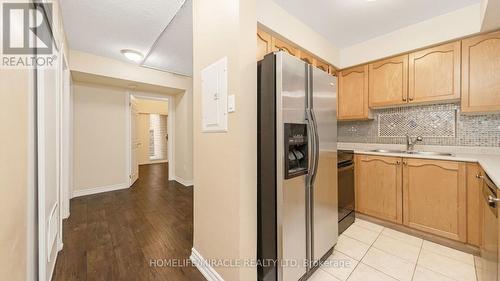 1004 - 125 George Appleton Way, Toronto, ON - Indoor Photo Showing Kitchen With Double Sink