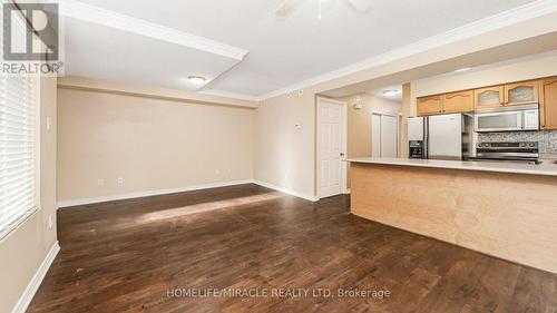 1004 - 125 George Appleton Way, Toronto, ON - Indoor Photo Showing Kitchen