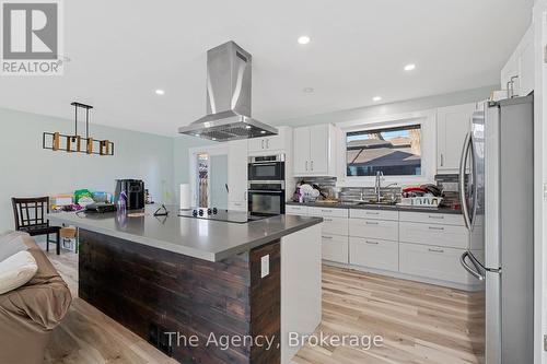 38 Martha Court, Welland (769 - Prince Charles), ON - Indoor Photo Showing Kitchen