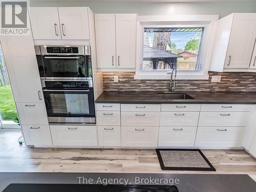 38 Martha Court, Welland (769 - Prince Charles), ON - Indoor Photo Showing Kitchen