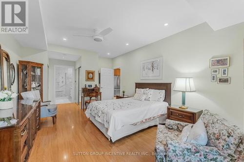 609 - 6 Toronto Street, Barrie, ON - Indoor Photo Showing Bedroom