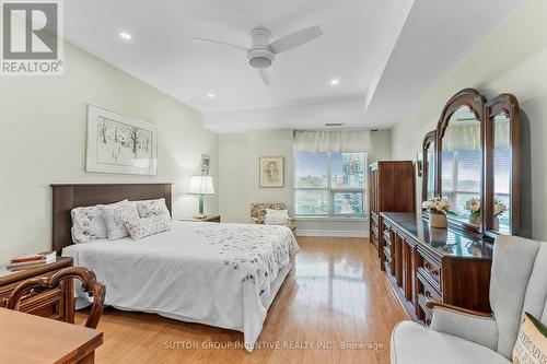 609 - 6 Toronto Street, Barrie, ON - Indoor Photo Showing Bedroom