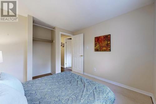 170 - 2050 Upper Middle Road, Burlington, ON - Indoor Photo Showing Bedroom