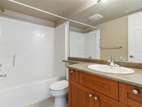 204-2823 Jacklin Rd, Langford, BC - Indoor Photo Showing Bathroom