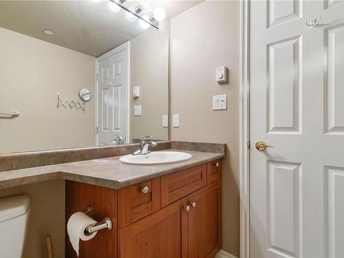 204-2823 Jacklin Rd, Langford, BC - Indoor Photo Showing Bathroom