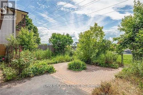 2 - 49 Selkirk Avenue, Hamilton, ON - Outdoor