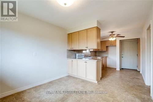 2 - 49 Selkirk Avenue, Hamilton, ON - Indoor Photo Showing Kitchen