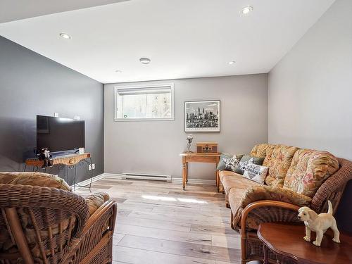 Autre - 1 Crois. Du Vallon, Terrebonne (Lachenaie), QC - Indoor Photo Showing Living Room