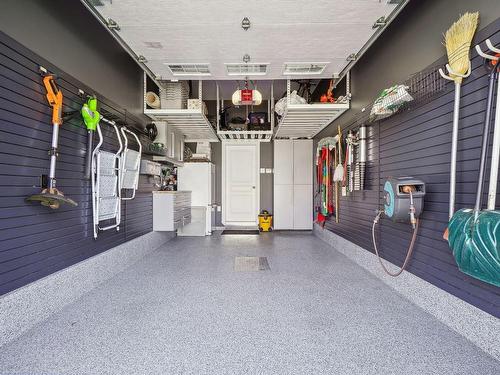 Garage - 1 Crois. Du Vallon, Terrebonne (Lachenaie), QC - 