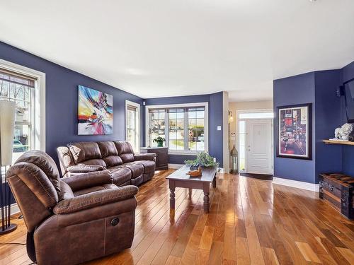 Salon - 1 Crois. Du Vallon, Terrebonne (Lachenaie), QC - Indoor Photo Showing Living Room