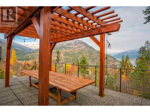 1630 Knox Road, Nelson, BC - Outdoor With Exterior