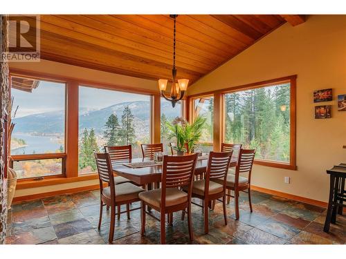 1630 Knox Road, Nelson, BC - Indoor Photo Showing Dining Room