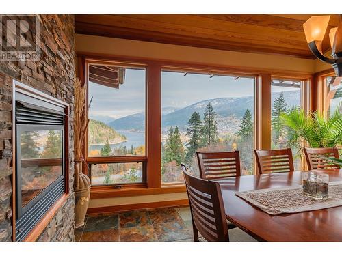 1630 Knox Road, Nelson, BC - Indoor Photo Showing Dining Room