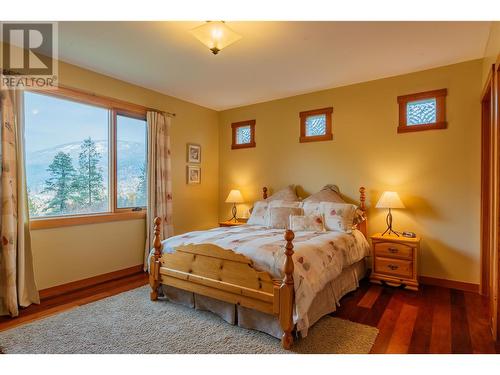 1630 Knox Road, Nelson, BC - Indoor Photo Showing Bedroom