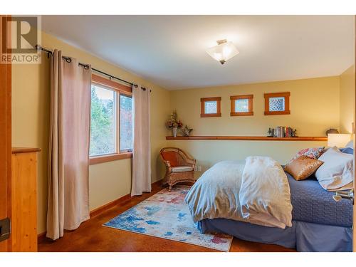 1630 Knox Road, Nelson, BC - Indoor Photo Showing Bedroom