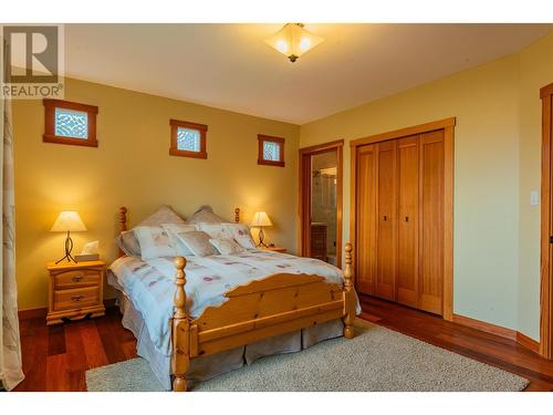 1630 Knox Road, Nelson, BC - Indoor Photo Showing Bedroom