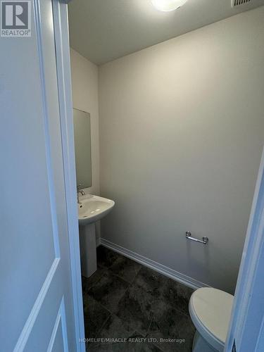 9 - 15 Blacklock Street, Cambridge, ON - Indoor Photo Showing Bathroom