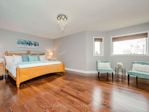 860 Bramble Crt, Mississauga, ON - Indoor Photo Showing Bedroom