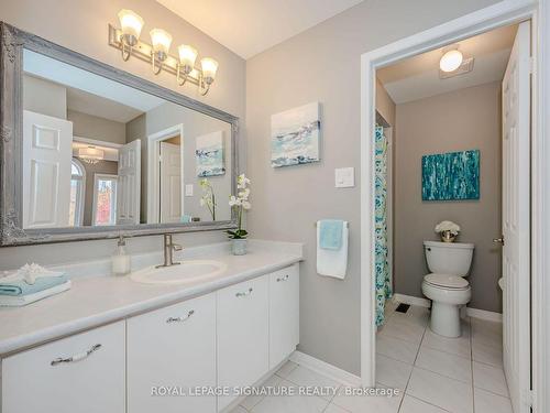 860 Bramble Crt, Mississauga, ON - Indoor Photo Showing Bathroom