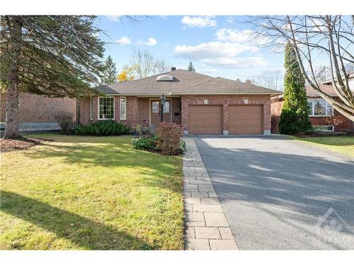 2 Hesse Crescent, Ottawa, ON 