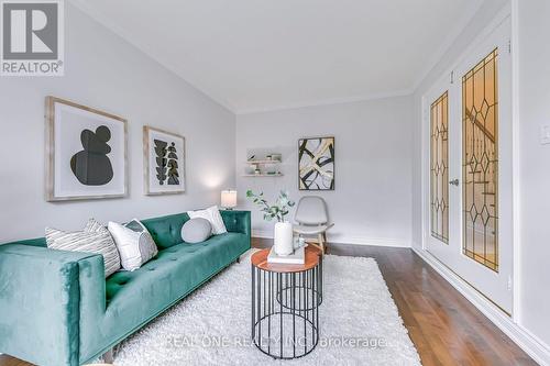 3401 Water Lily Court, Mississauga, ON - Indoor Photo Showing Living Room