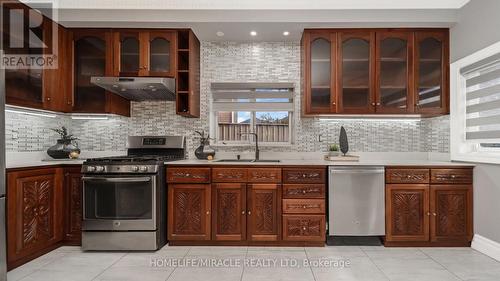 38 Salem Court, Brampton, ON - Indoor Photo Showing Kitchen With Double Sink