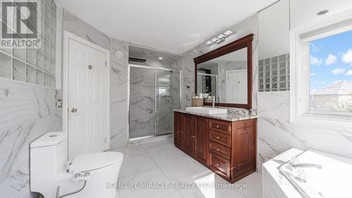 38 Salem Court, Brampton, ON - Indoor Photo Showing Bathroom