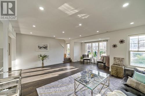 2746 Bur Oak Avenue, Markham, ON - Indoor Photo Showing Living Room