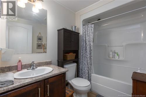 44 Hemmingway, Riverview, NB - Indoor Photo Showing Bathroom