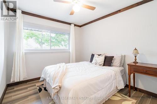 2447 Ridge Road W, Oro-Medonte, ON - Indoor Photo Showing Bedroom