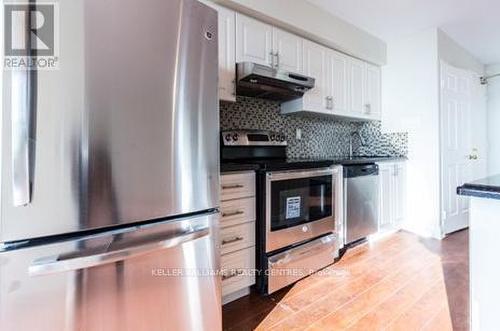 2109 - 4460 Tucana Court, Mississauga, ON - Indoor Photo Showing Kitchen