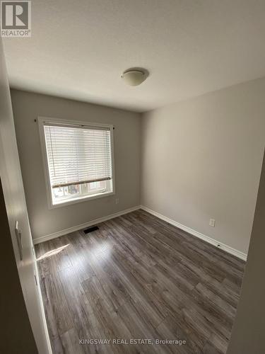 16 Kenridge Terrace, Hamilton, ON - Indoor Photo Showing Other Room