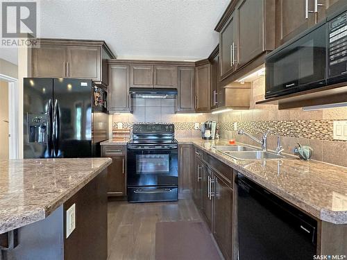 104 4100 Sandhill Crescent, Regina, SK - Indoor Photo Showing Kitchen With Double Sink With Upgraded Kitchen