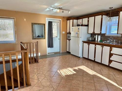 Hall - 6 Route 138, Franquelin, QC - Indoor Photo Showing Kitchen With Double Sink