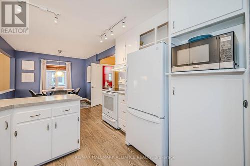 86 Binkley Crescent, Hamilton, ON - Indoor Photo Showing Kitchen