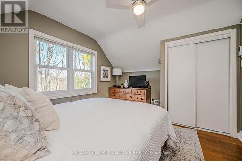 86 Binkley Crescent, Hamilton, ON - Indoor Photo Showing Bedroom