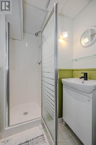 86 Binkley Crescent, Hamilton, ON - Indoor Photo Showing Bathroom