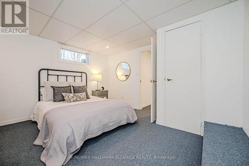 86 Binkley Crescent, Hamilton, ON - Indoor Photo Showing Bedroom