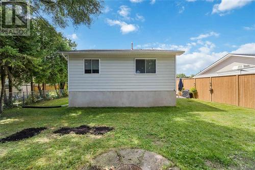 123 Bedford Crescent, Sarnia, ON - Outdoor