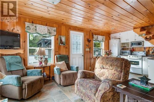 440 Kent Lake South Road, Kent Lake, NB - Indoor Photo Showing Living Room