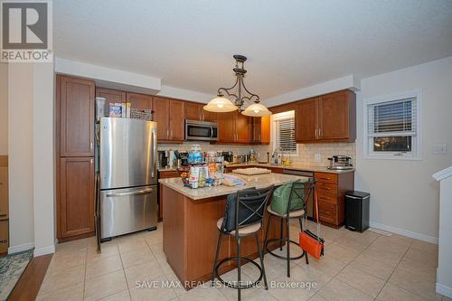 15 Eliza Avenue N, Kitchener, ON - Indoor Photo Showing Kitchen