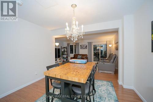 15 Eliza Avenue N, Kitchener, ON - Indoor Photo Showing Dining Room