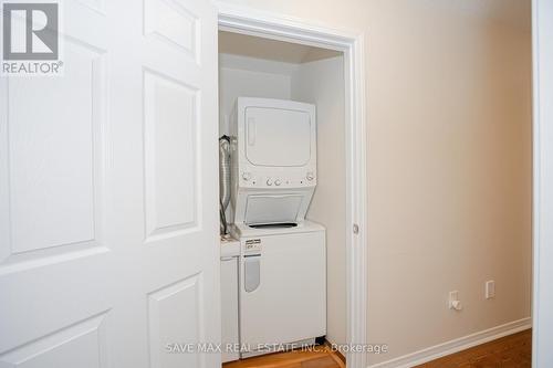 15 Eliza Avenue N, Kitchener, ON - Indoor Photo Showing Laundry Room