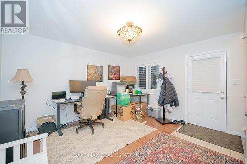 15 Eliza Avenue N, Kitchener, ON - Indoor Photo Showing Office