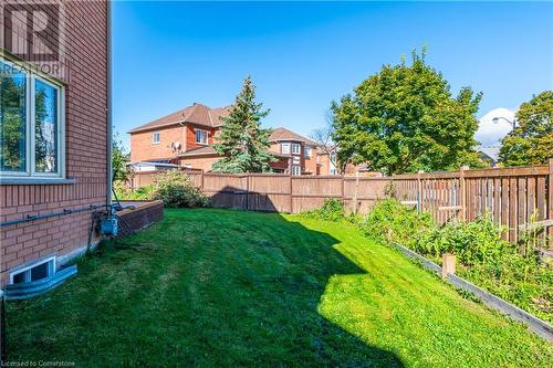 View of yard - 139 Shady Pine Circle, Brampton, ON - Outdoor