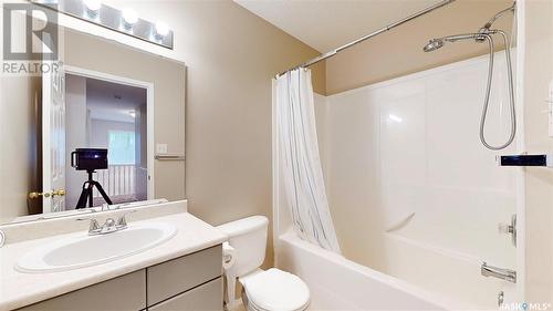 5177 Donnelly Crescent, Regina, SK - Indoor Photo Showing Bathroom