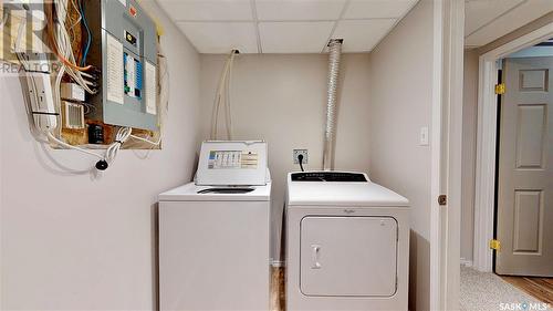 5177 Donnelly Crescent, Regina, SK - Indoor Photo Showing Laundry Room