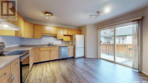 5177 Donnelly Crescent, Regina, SK - Indoor Photo Showing Kitchen With Double Sink