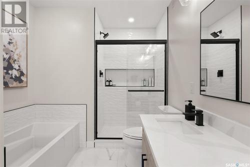 5217 E Green Crescent, Regina, SK - Indoor Photo Showing Bathroom