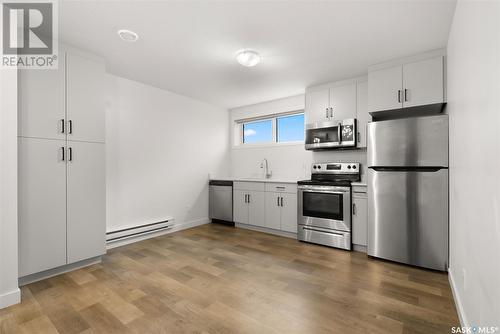 5217 E Green Crescent, Regina, SK - Indoor Photo Showing Kitchen With Stainless Steel Kitchen